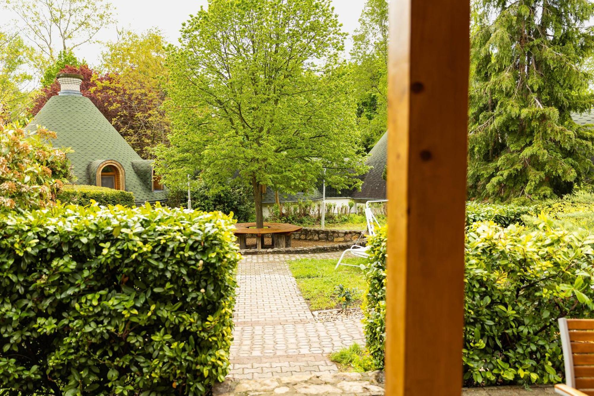 Gesztenye Nyaralópark Balatonudvari Exterior foto